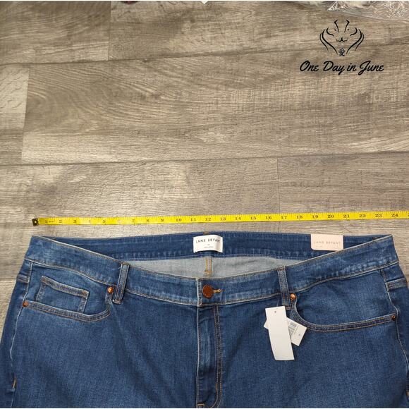 Lane Bryant Plus Size Mid Rise Straight Jeans Size 28 - Picture 3 of 6